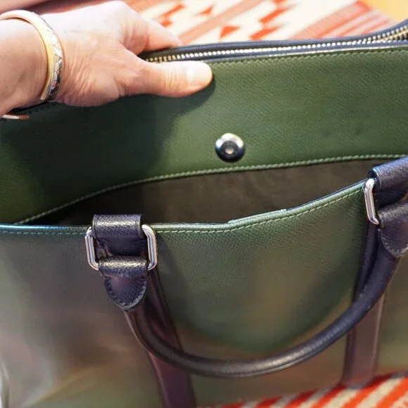 Beautiful Dark Green Coach Work or Day Bag in Like New Condition - Picture 11 of 16